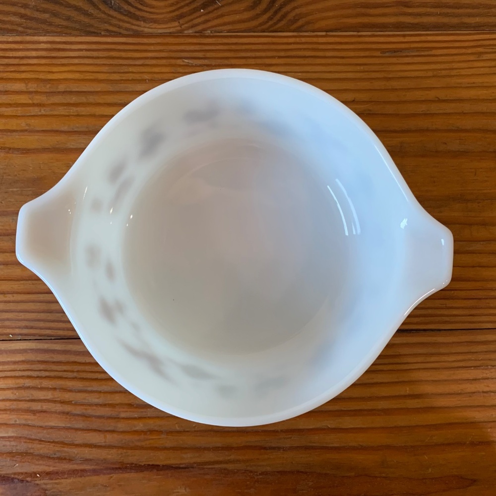 Vintage Pyrex 1.5 Qt Casserole Dish – "Early American" Pattern, 1960s - Picture 10 of 11